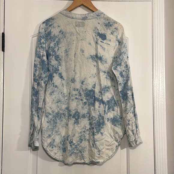 Cotton On Sky Blue Tie-Dye V-Neck Blouse Size Small - Picture 5 of 5